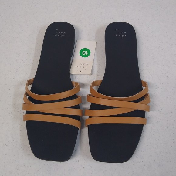 A New Day Sandals Tan/Joan Size 10 Women Embossed Strappy Slide On Sandal NWT - Picture 3 of 8